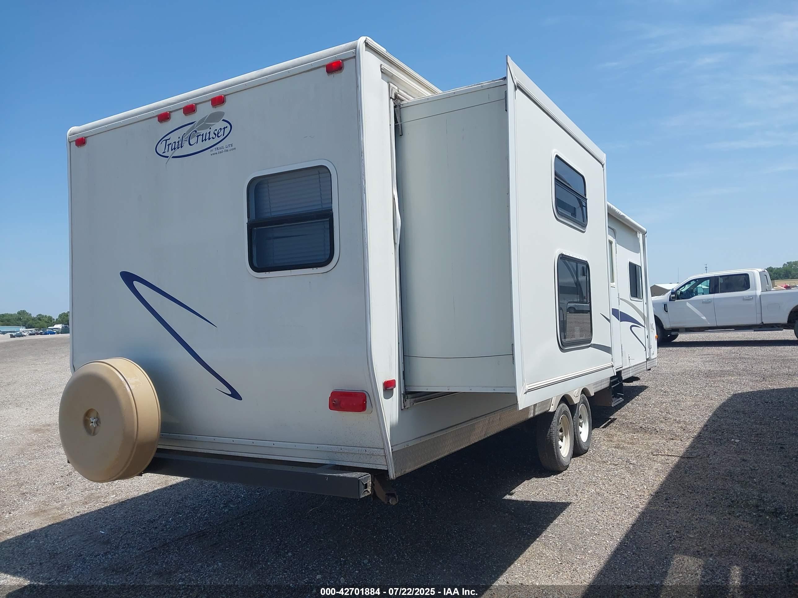 2008 R-VISION R-Vision — VIN 4WYT02S2081213419 — photo 4
